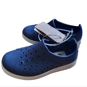 People size 8 kids navy blue‎ washable water shoes